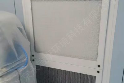 醫院手術室空氣潔凈消毒屏壁掛款安裝完成